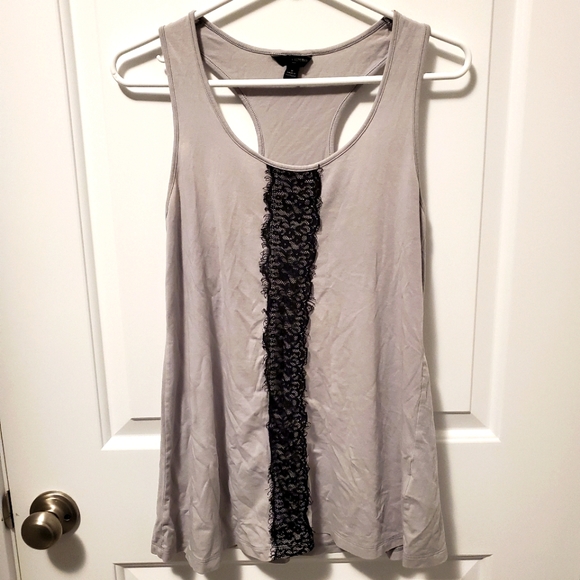 7/$30  🖤 EUC grey Racerback tank with black lace detail - Picture 1 of 7